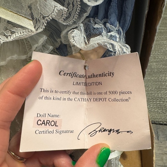 Porcelain Doll - Blue and White - Picture 5 of 7